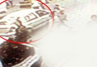 Vezneciler'de bombalı aracı bir kadın patlattı
