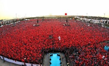 'Demokrasi ve Şehitler Mitingi' için hazırlıklar aralıksız sürüyor