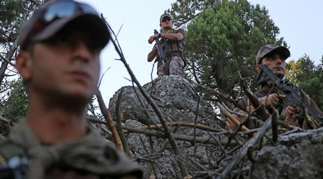 Jandarma suçlulara göz açtırmıyor