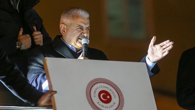 Başbakan Yıldırım: Irkçılık yapan bizden değildir