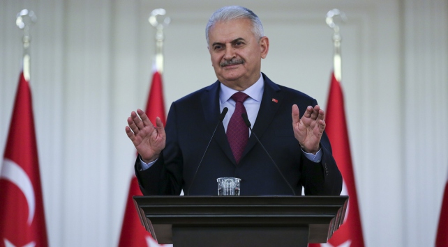 Başbakan Yıldırım: 2018’de 500 engelli öğretmen ataması yapacağız