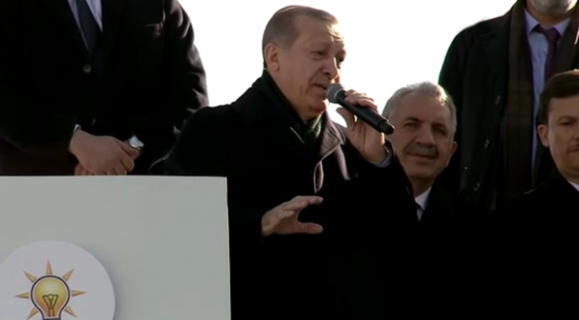 Cumhurbaşkanı Erdoğan, Kars’ta halka hitap etti