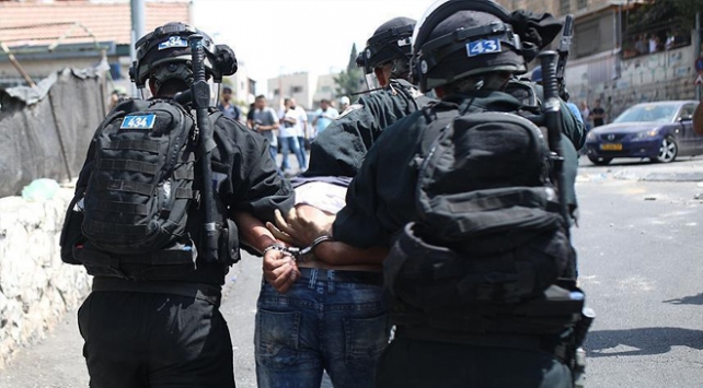 İsrail askerleri 20 Filistinli’yi gözaltına aldı