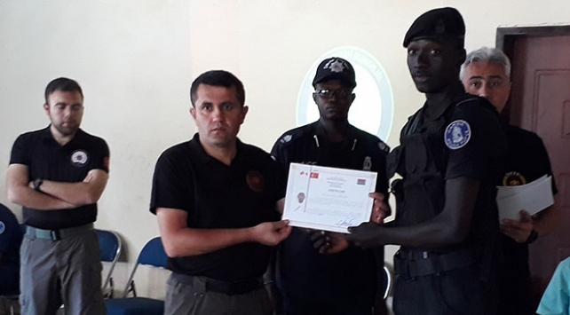 Türkiye’den Gambiya polisine eğitim