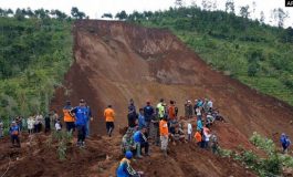 Endonezya'da heyelan: 4 ölü, 6 yaralı