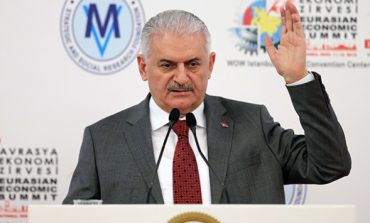 Başbakan Yıldırım: Sokak kabadayıları gibi kavga ediyorlar